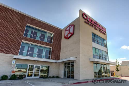 CubeSmart building exterior