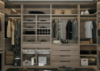 closet clean out hero