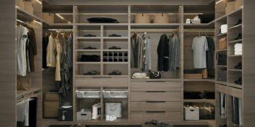 closet clean out hero