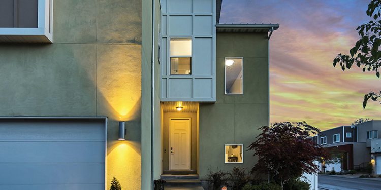 Buying a House? 10 Ways to Spot a Flopped Flip