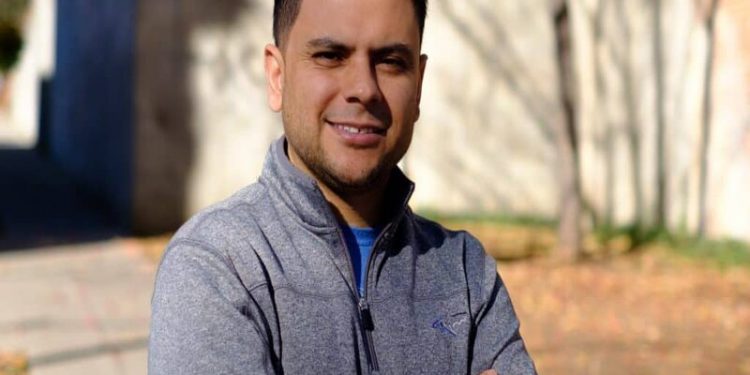 Inside the Service of Fernando Reyes